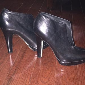 Platform via spiga booties